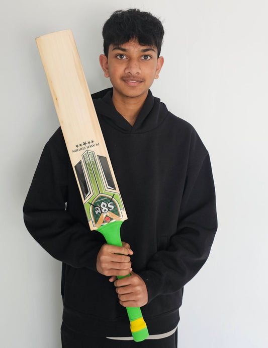 How to Oil and Care for Your English Willow Cricket Bat