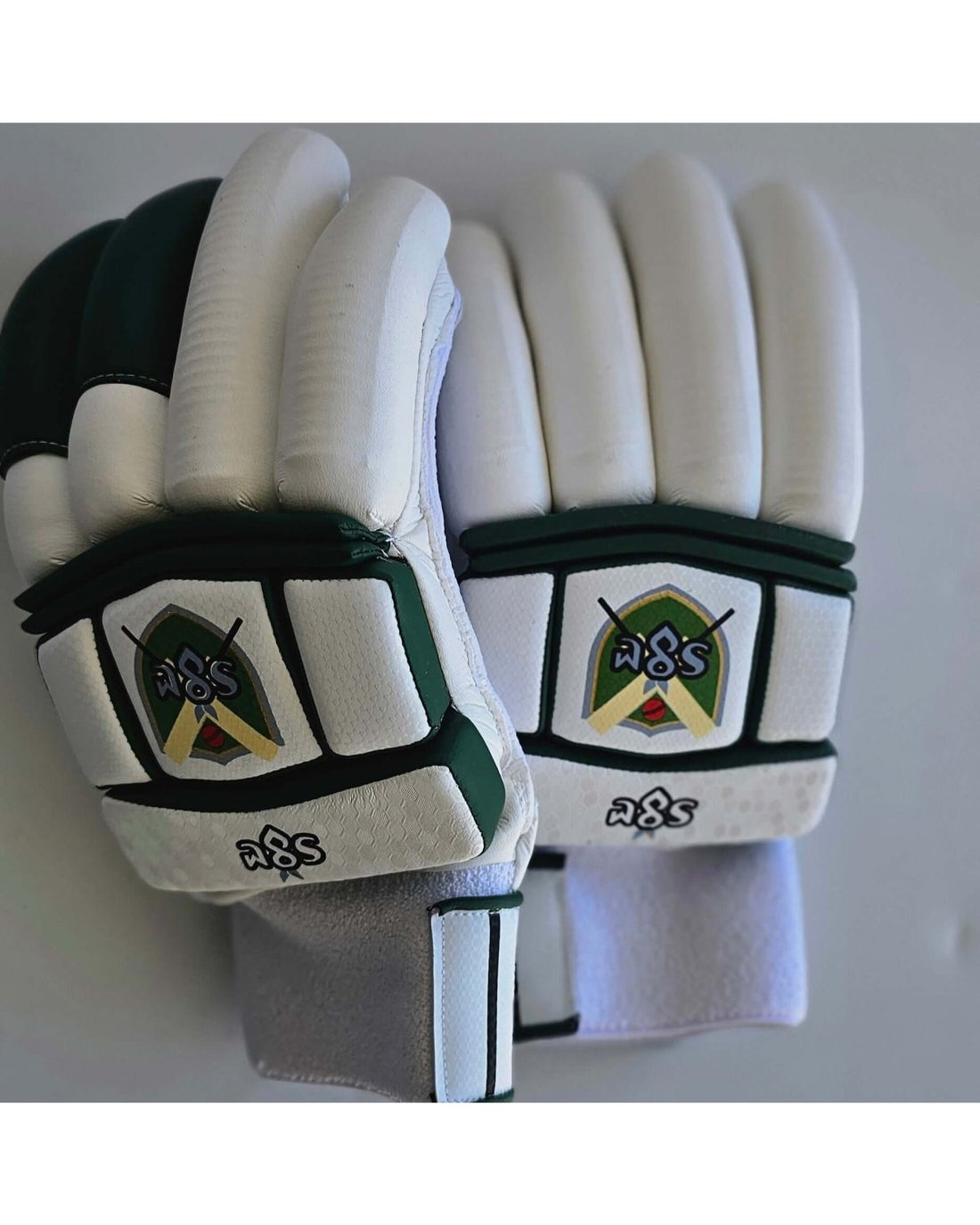 How to Break In New Batting Gloves: A 2026 Guide