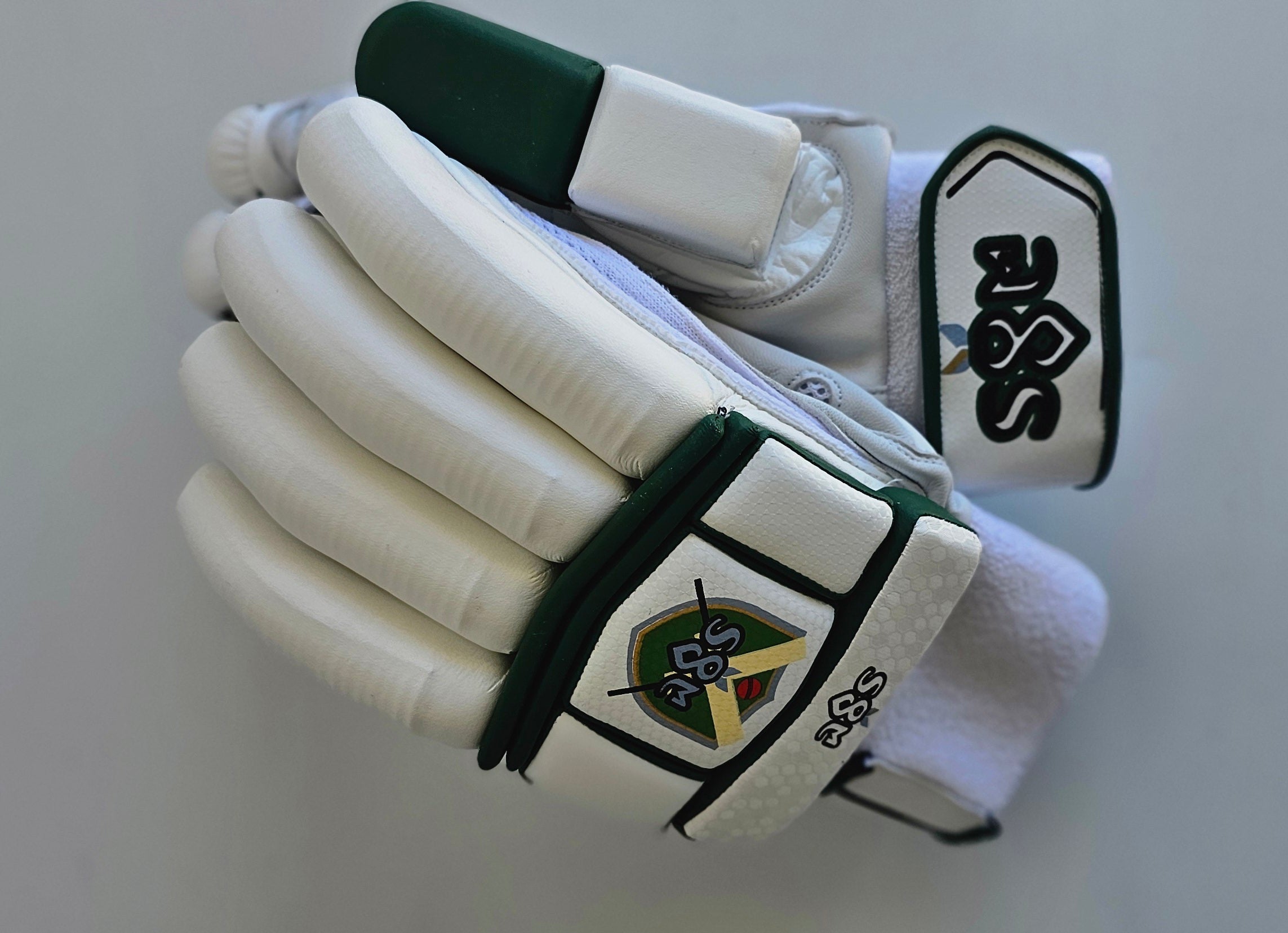 Buy Batting Gloves Premium Quality | Melbourne